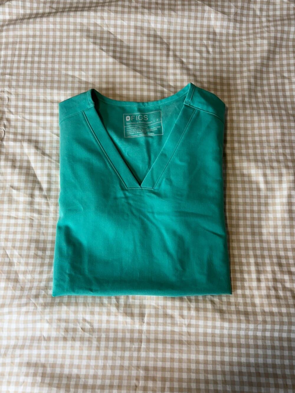 Figs Casma Scrub Top in Surgical Green